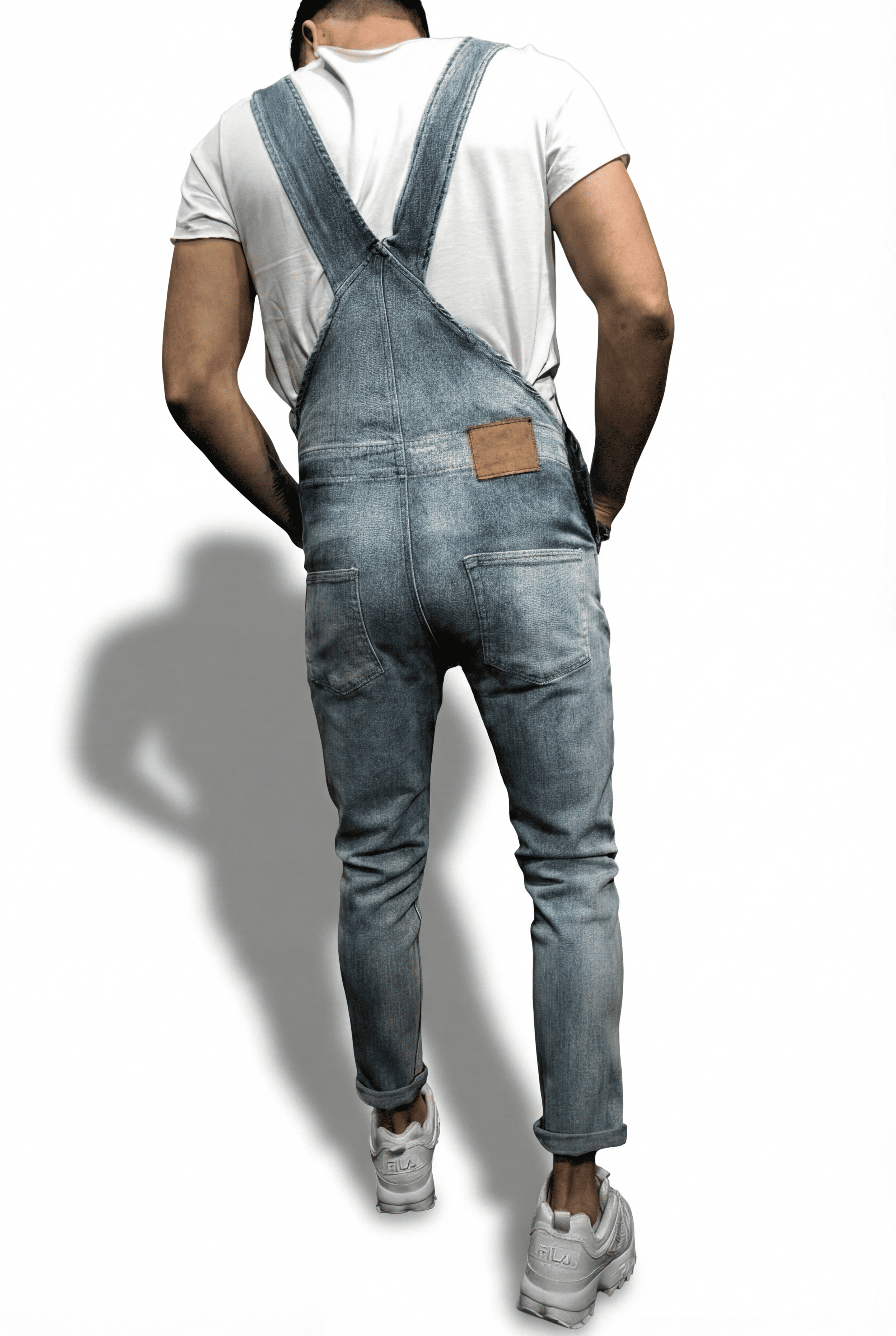 Salopette en Jean Trouée